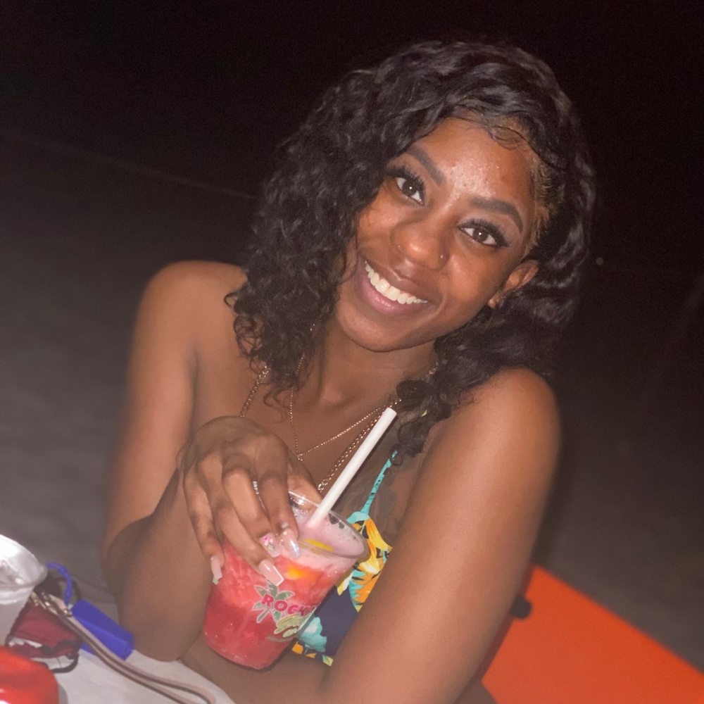 Meet your Posher, Brisa
